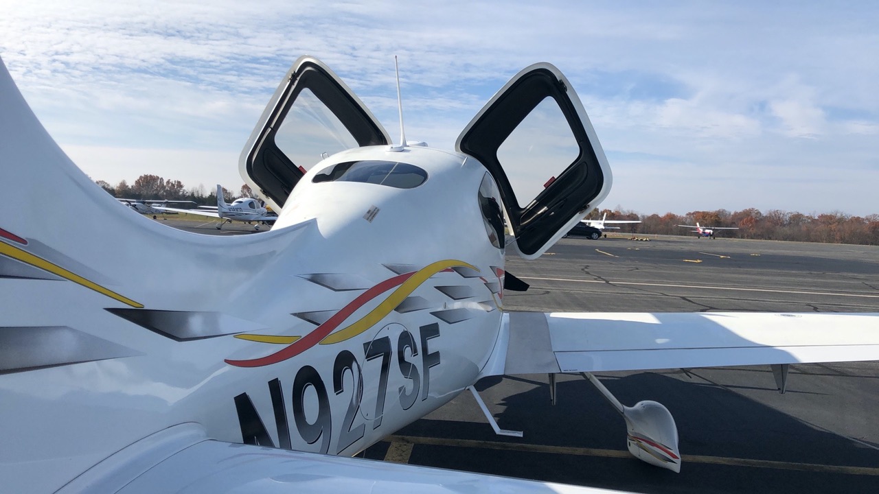 <b>N927SF</b><br><i>It's a beautiful day to fly chandelles and lazy eights</i><br><i>November 21, 2019</i>